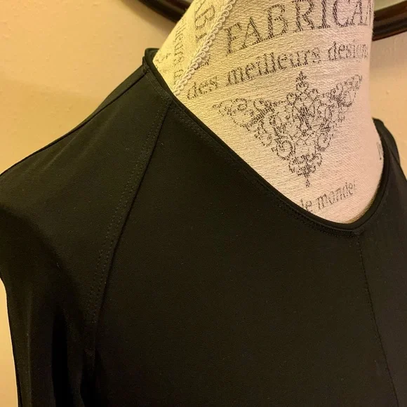 NFS LN BEAUTIFUL PIAZZA SEMPIONE CREPE RUFFLED TOP. LONG SLEEVE. PULLOVER. - Picture 2 of 8